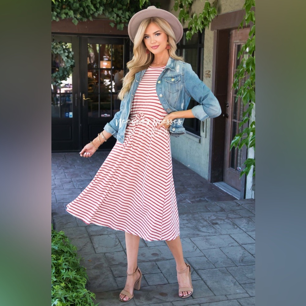 Comfy red/white striped ribbed midi dress